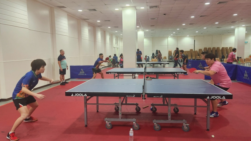 Local table tennis players begin battle for Olympic slots